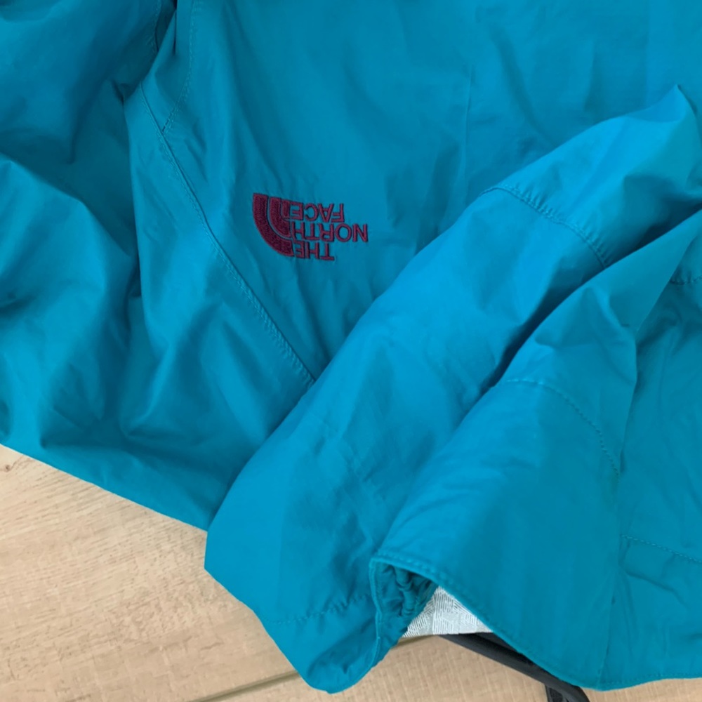 North face light windbreaker - Picture 4 of 4